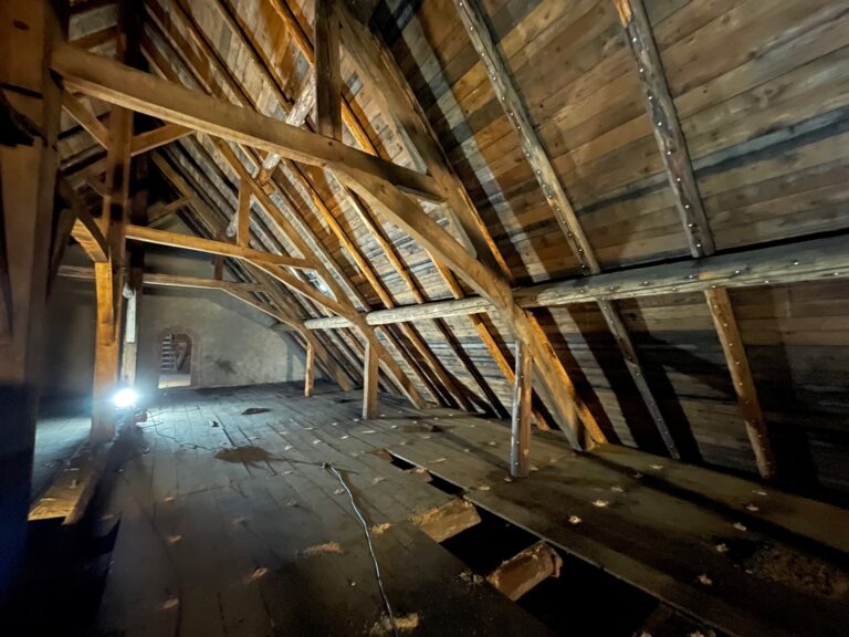 rénovation maison Moselle Sarreguemines - isolation combles Moselle Forbach - travaux toiture Moselle Thionville - couverture toiture zinc Moselle Metz - traitement humidité bâtiment Moselle Sarreguemines - étanchéité toiture Moselle Forbach - pose Velux Moselle Thionville - traitement charpente Moselle Metz - traitement façade et ravalement Moselle Sarreguemines - gouttières zinguerie Moselle Forbach - réparation toiture dégâts infiltration Moselle Thionville - démoussage toiture Moselle Metz - artisan rénovation local Moselle Sarreguemines - avis clients rénovation Moselle Forbach - chantier rénovation avant-après Moselle Thionville - devis rénovation maison Moselle Metz - expert rénovation thermique Moselle Sarreguemines - isolation laine soufflée Moselle Forbach - étanchéité membrane toiture Moselle Thionville